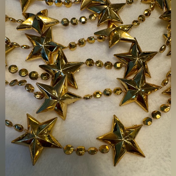 Vintage 7 Strings Star ⭐️ Garlands Gold Color Each One Is 8 Feet 9 Inches Long - Picture 3 of 3